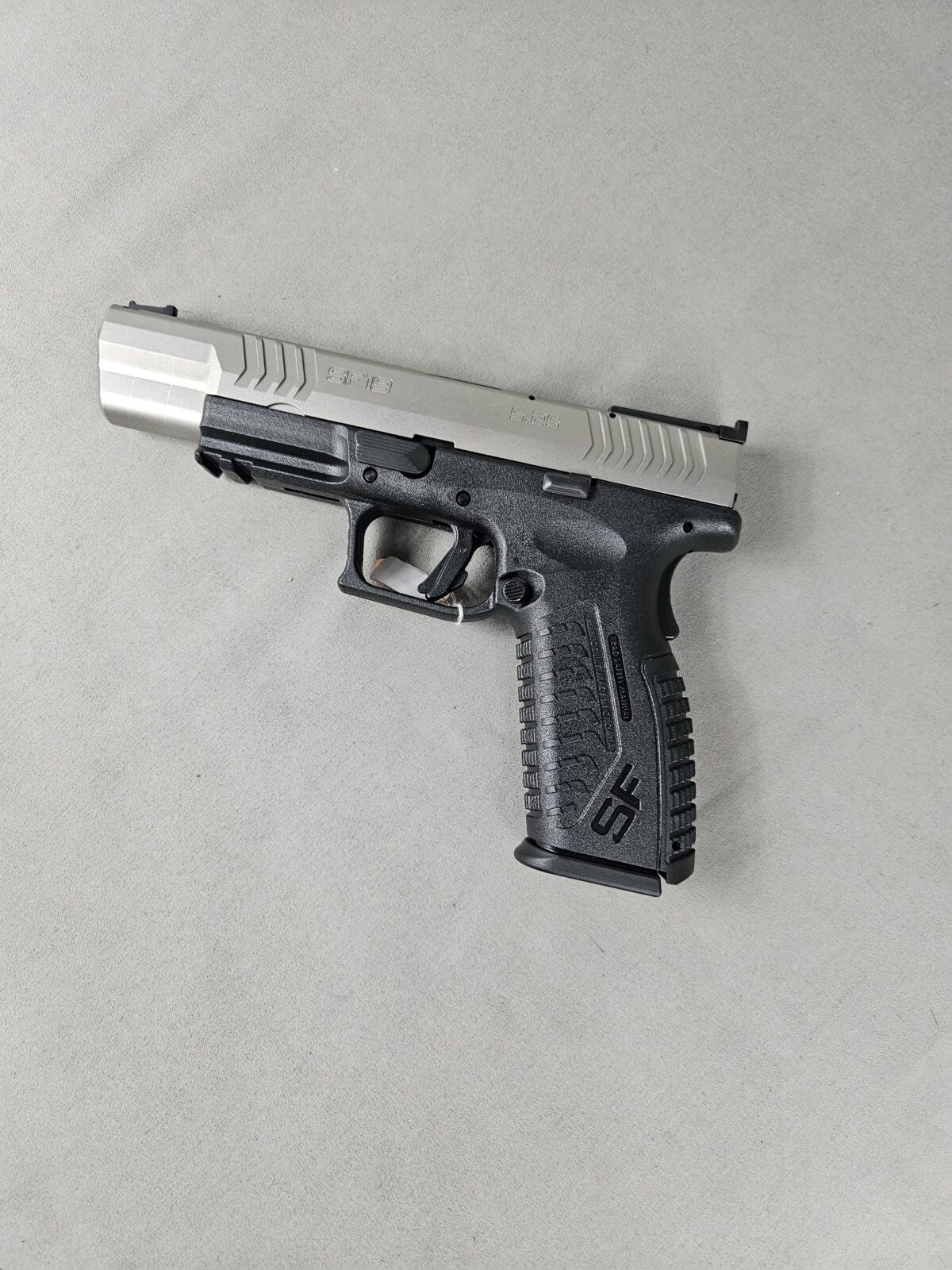 PISTOLET HS SF19 5.25 9X19 NOIR INOX