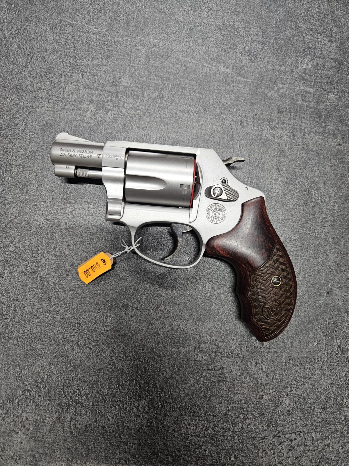 REVOLVER S&W PERFORMANCE CENTER 38SP MOD 637 – Image 2
