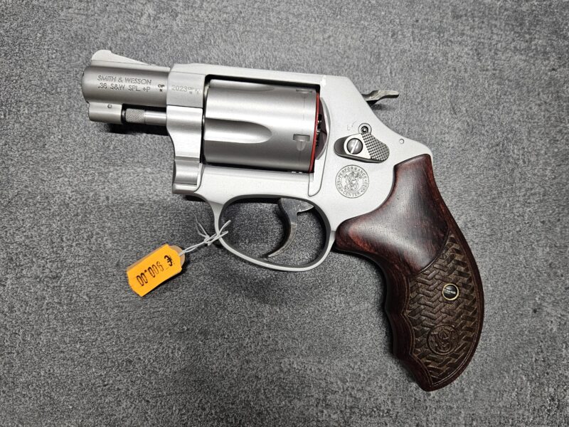 PISTOLET S&W MOD 637 PC TUNED ACTION WOOD GRIP 38SP OCCASION
